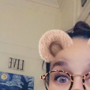 Meet your Posher, Stacey